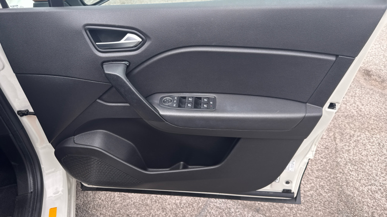 Renault Captur 1.0 TCE 100 Iconic 5dr Petrol Hatchback